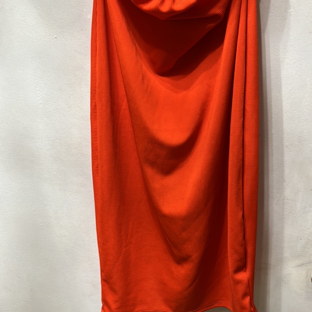 Orange cutout dress - Picture 4 of 5